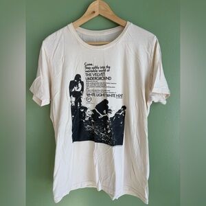 The velvet underground cream colored band Tshirt